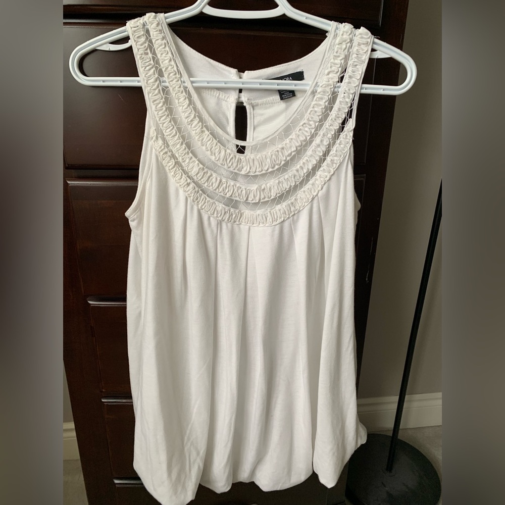 MAJORA White Balloon Top